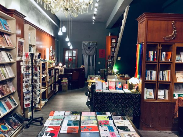 Red String Bookstore